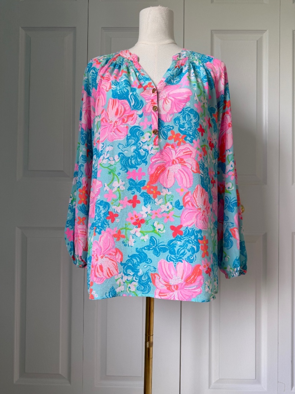 LILY PULIITZER | Elsa Floral Silk Top Surf Blue Luscious Lions Size M - Picture 5 of 11